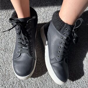 Grunge Faux Leather Black High Top Emo Sneakers with Faux Fur trim - Size 8